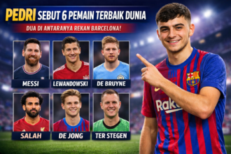 Pedri terus mengukuhkan dirinya sebagai salah satu gelandang terbaik dunia bersama Barcelona. Perannya yang krusial, baik di level klub maupun tim nasional Spanyol, membuat pandangannya tentang sepak bola global selalu menarik untuk disimak. Dalam wawancara terbarunya, Pedri mendapat pertanyaan seputar siapa saja pemain terbaik dunia saat ini. Jawabannya mencerminkan perpaduan antara bintang mapan dan talenta muda generasi baru. Menariknya, dua nama yang ia sebut berasal dari Barcelona. Pilihan tersebut menjadi bukti kepercayaan Pedri terhadap kualitas rekan setimnya di level tertinggi sepak bola dunia. Daftar Pemain Terbaik Dunia Versi Pedri Tanpa ragu, Pedri memasukkan dua pemain Barcelona ke dalam daftar pilihannya. Lamine Yamal dan Raphinha dinilai sejajar dengan nama-nama besar sepak bola dunia lainnya. “Mbappe, Lamine, Salah, Haaland, Raphinha atau Julian Alvarez adalah yang terbaik di dunia,” ujar Pedri kepada majalah Esquire. Ia juga mengungkapkan keinginannya untuk berhadapan langsung dengan para pemain tersebut di lapangan hijau. “Saya ingin bermain melawan mereka semua, kecuali Lamine, yang bermain bersama kami. Terlebih lagi melawan Haaland dan Salah, karena saya belum pernah menghadapi mereka,” tambahnya. Menatap Piala Dunia 2026 Pedri menyadari bahwa kesempatan berhadapan dengan para pemain terbaik dunia kemungkinan besar akan terwujud di Piala Dunia 2026. Spanyol akan datang ke turnamen tersebut dengan status sebagai salah satu unggulan. Menurut Pedri, label favorit bagi La Roja bukanlah klaim berlebihan. Ia menilai kualitas skuad Spanyol memang layak diperhitungkan di level tertinggi. “Itu bukan berlebihan, tidak. Memenangkan Piala Dunia selalu sangat rumit, ada banyak tim hebat,” jelasnya. Kepercayaan Diri La Roja di Tengah Persaingan Ketat Meski optimistis, Pedri tetap menyadari ketatnya persaingan di Piala Dunia 2026. Ia menyebut sejumlah negara yang akan menjadi ancaman serius bagi Spanyol. “Argentina, juara bertahan, akan ada di sana. Begitu juga Inggris, Jerman, Prancis, dan Brasil, yang selalu kuat. Tapi begitu juga kami,” tegasnya. Di fase grup, Spanyol akan menghadapi Tanjung Verde, Arab Saudi, dan Uruguay. Dengan komposisi tersebut, La Roja diprediksi memiliki peluang besar untuk melangkah ke fase gugur dengan relatif nyaman.